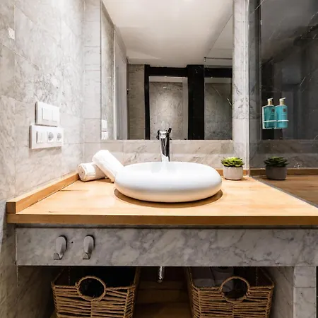 Casa Florit - The Apolo & Cozy Terrace Apartment Valencia