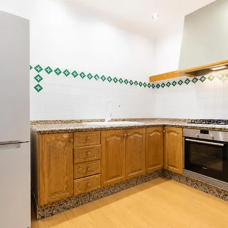 Propiedad Premium De 4 Con Terrazas Privadas En Gran Via Valencia-ac, Wifi, Ubicacion Perfecta Bed & Breakfast *