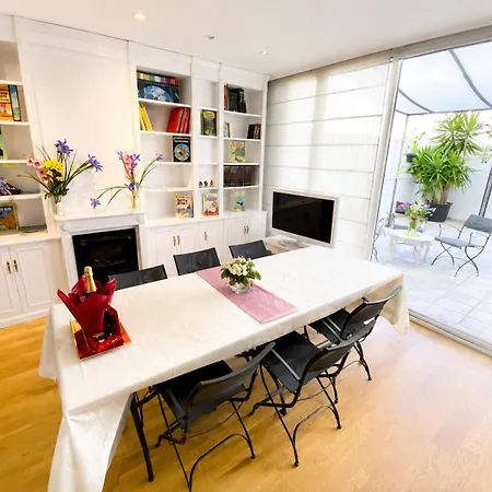 Propiedad Premium De 4 Con Terrazas Privadas En Gran Via Valencia-ac, Wifi, Ubicacion Perfecta