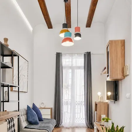 Ruzafa Modern Lofts *