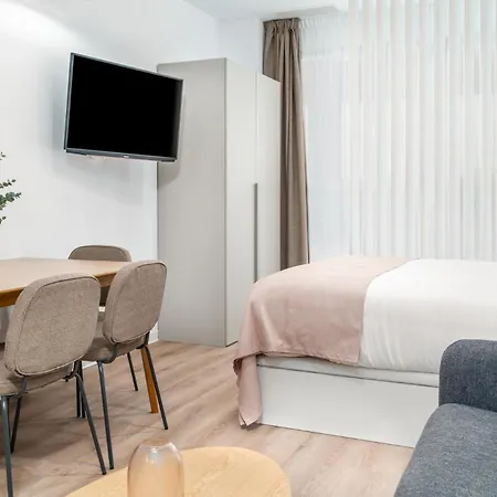 Carrer D'antonio Ferrandis Lägenhetshotell 4*