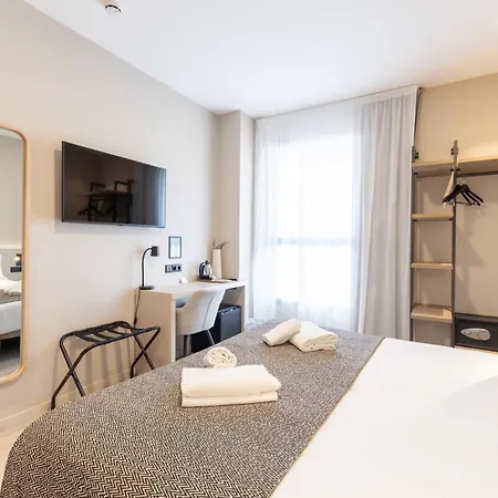 Hotel Hq Arena 3*