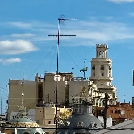 Atico Abuhardillado En El Centro Historico De 瓦伦西亚