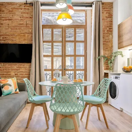 Ciutat Vella Modern Apartment *