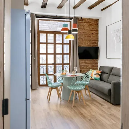 Ciutat Vella Modern Apartment *