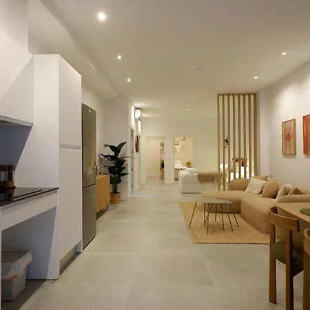 דירה Milos Cozy, Family-friendly In Patraix *