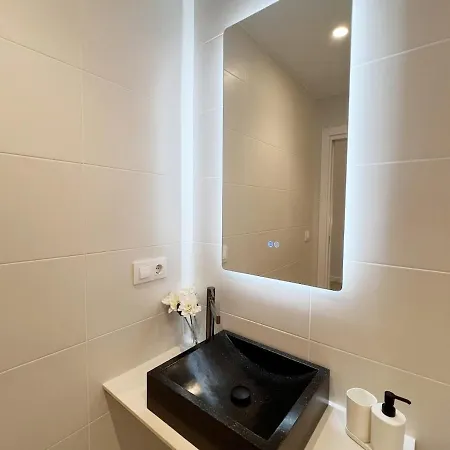 Loft Piva - Direct Entry Nou Moles Bioparc Area شقة