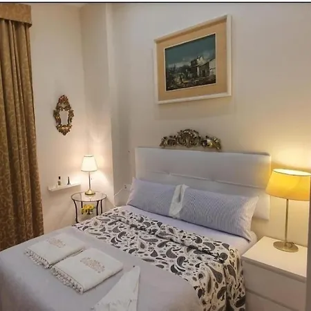 Centro Luxury Oasis 5 *