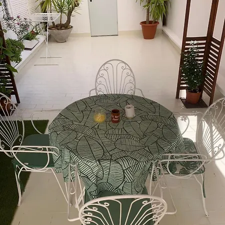 Spacious Family With Huge Terrace דירה