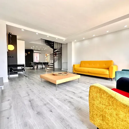 Daire Atico Duplex Con Terraza & Parking En El Centro