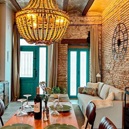 Cabanal Mediterranean Patio דירה *