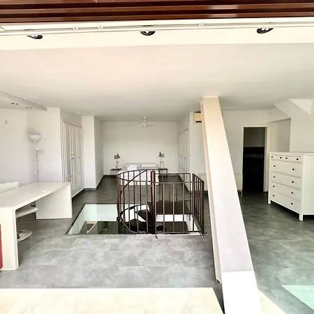 Atico Duplex Con Terraza & Parking En El Centro Daire *