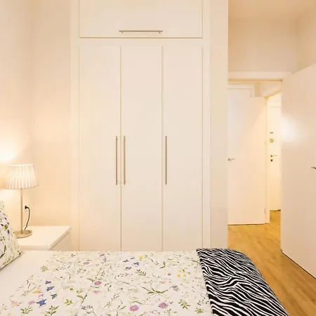 Centro Luxury Oasis 5 *