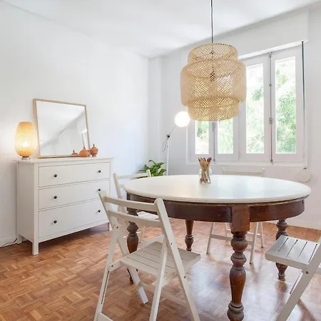 Spacious Family With Huge Terrace דירה *