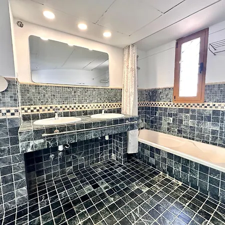 Atico Duplex Con Terraza & Parking En El Centro Daire Valensiya
