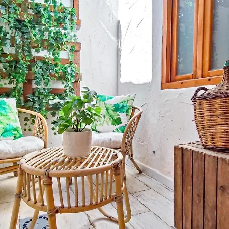Cabanal Mediterranean Patio * ולנסיה