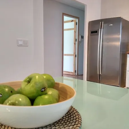 Spacious Family With Huge Terrace דירה