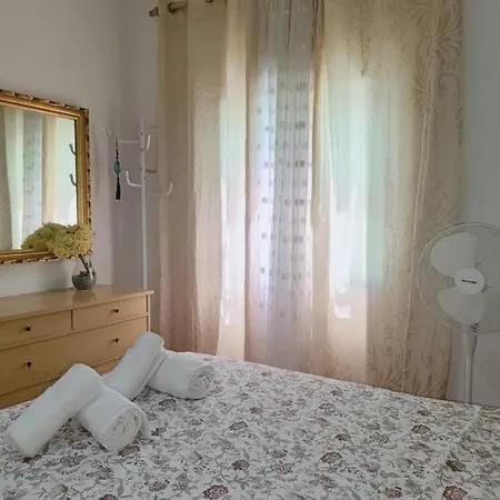 Alojamento de Turismo Selvagem Mountain Forest Retreat, A,b, Large 80sqm Pool, Forest Hiking *