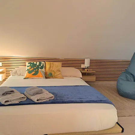 Banana Patacona 3* Valenza