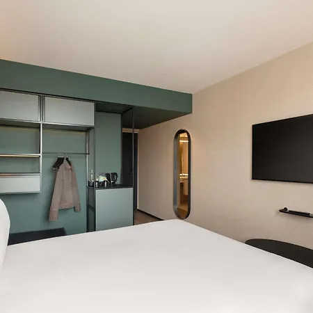 Novotel Lavant 호텔 4*