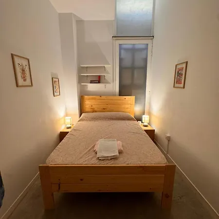 Up Hostal Valencia