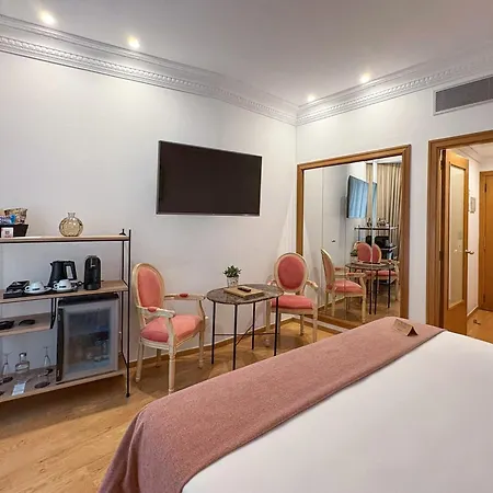 Melia Plaza Ξενοδοχείο 4*