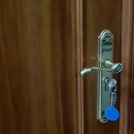 Alquilo Doble Con Aire Acondicionado, Nevera Y Bano Privado
