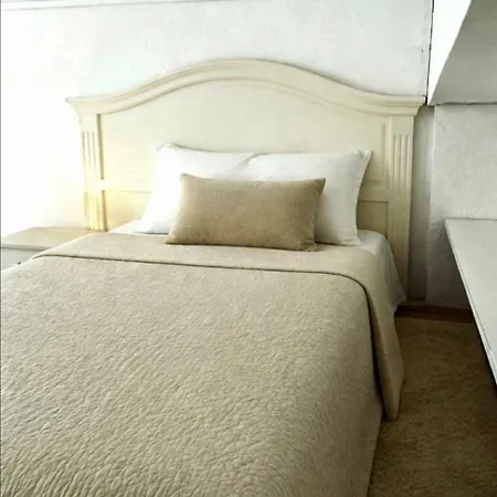 Habitación en casa particular En Casa De Familia Valenciabonita *