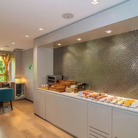 Sh Colon Hotel 4*
