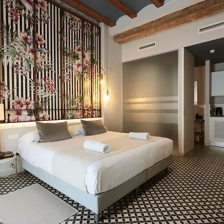 & Co. Quart Boutique Hotel 3*