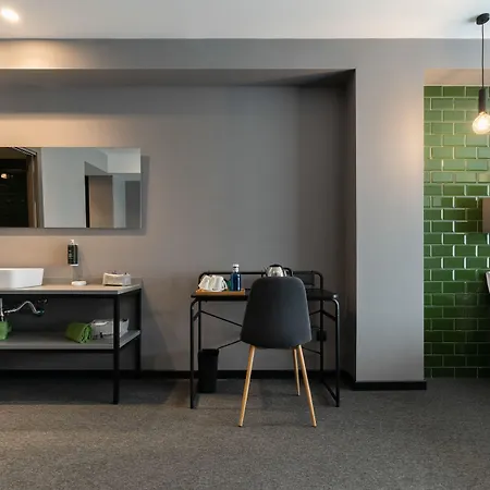 Hotel Nest Style Valence