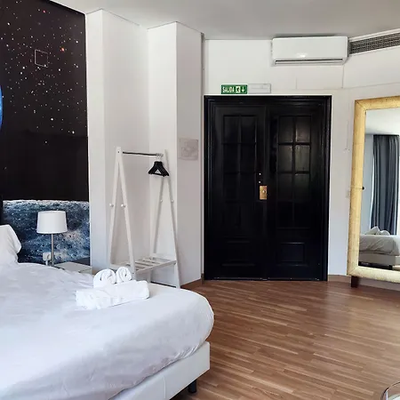 Flats Friends Plaza De La Reina Gasthof 4*