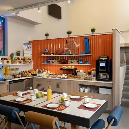Отель Ibis Budget Centro Puerto *