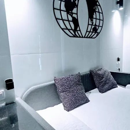 Aptstourist Luxury 6 شقة *