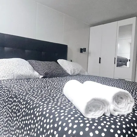 شقة Aptstourist Luxury 6