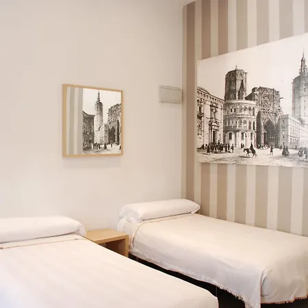 מלון San Lorenzo Boutique Plaza 3*
