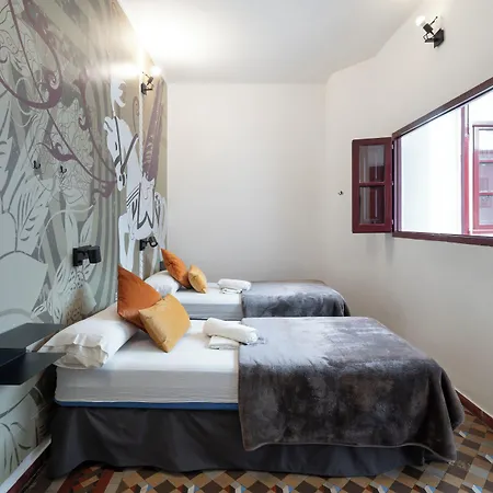 Youth By Feetup Hostel
