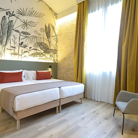 Hotel Dwo 4*
