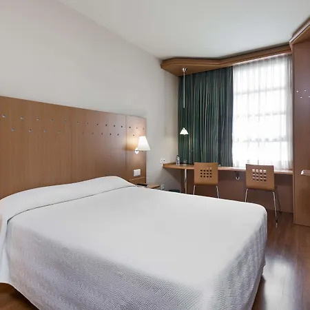 Nh Ciencias Hotel 3*