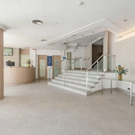 Port Feria Hotel 4*