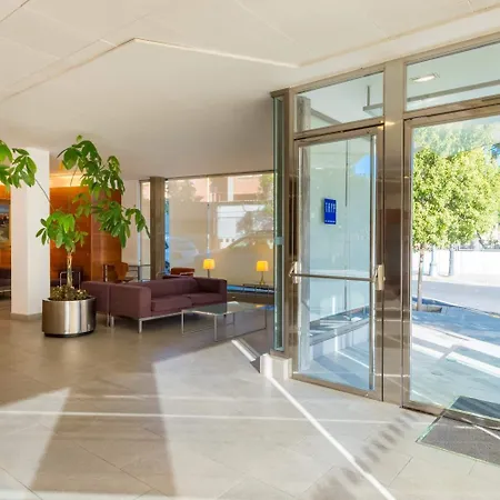 Port Feria Hotel 4*