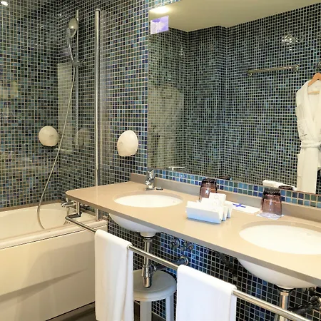 Port Feria Hotel 4*