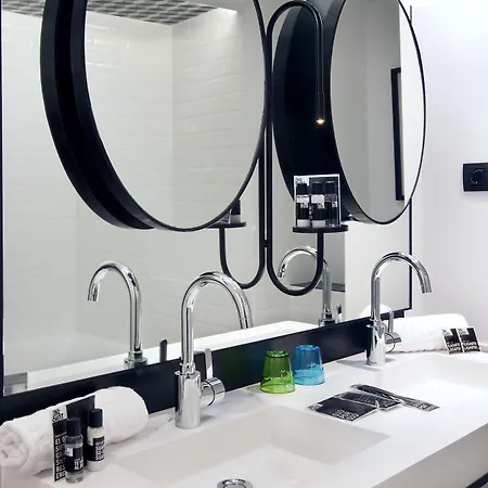 Hotel One Shot Reina Victoria 4*