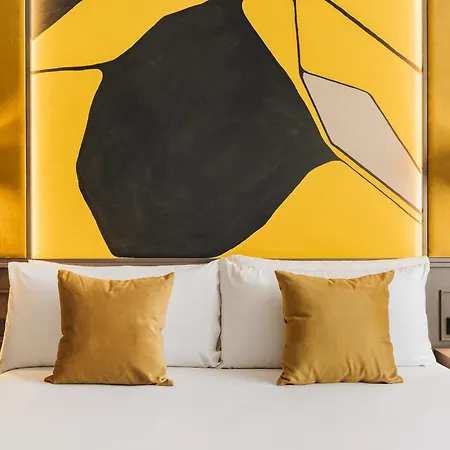 Mate Lucia Hotel 4*