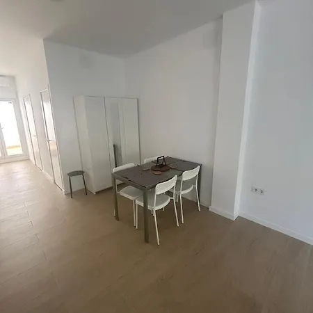 Excelente Casa Renovada Cerca De La Playa