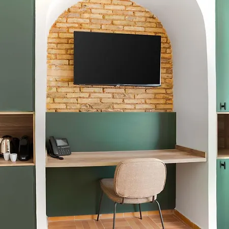 Hotel apartamentowy Limehome Carrer D'ernest Anastasio Walencja