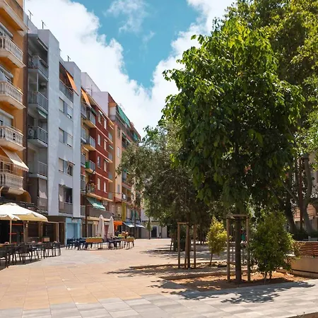 Limehome Carrer D'ernest Anastasio Hotel apartamentowy 4*