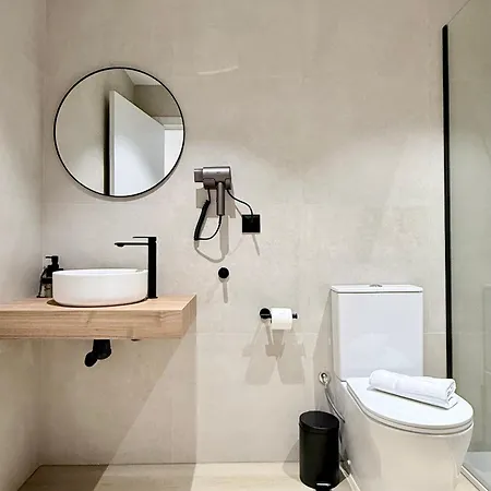 Dharma By Concept Flats Aparthotel Valenza