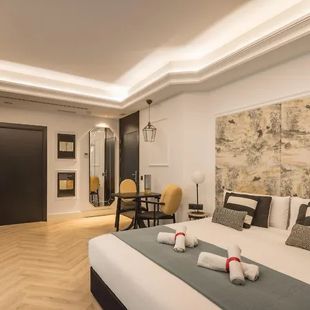 Aparthotel Macsuites Market