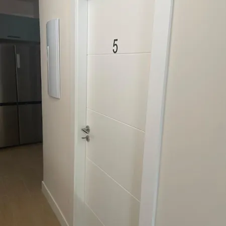 Espacio Coworking-estudios Con Residencia Cerca Campus Universitario * Valenza